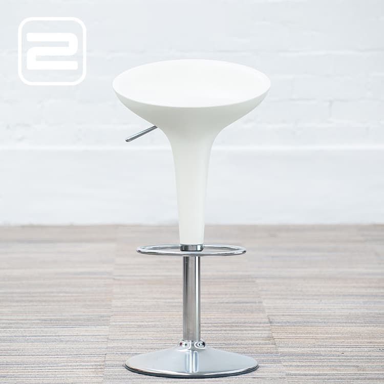 MAGIS Bombo Kruk by Stefano Giovannoni in 1997 voor Magis - Wit Kunststof / Inox MAGIS Bombo Kruk by Stefano Giovannoni in 1997 voor Magis - Wit Kunststof / Inox