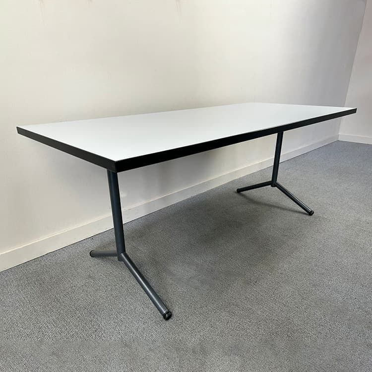 DIETIKER SWITZERLAND Tafel B180xD80 - Wit / Zwart Melamine / Zwart metaal Y-poot