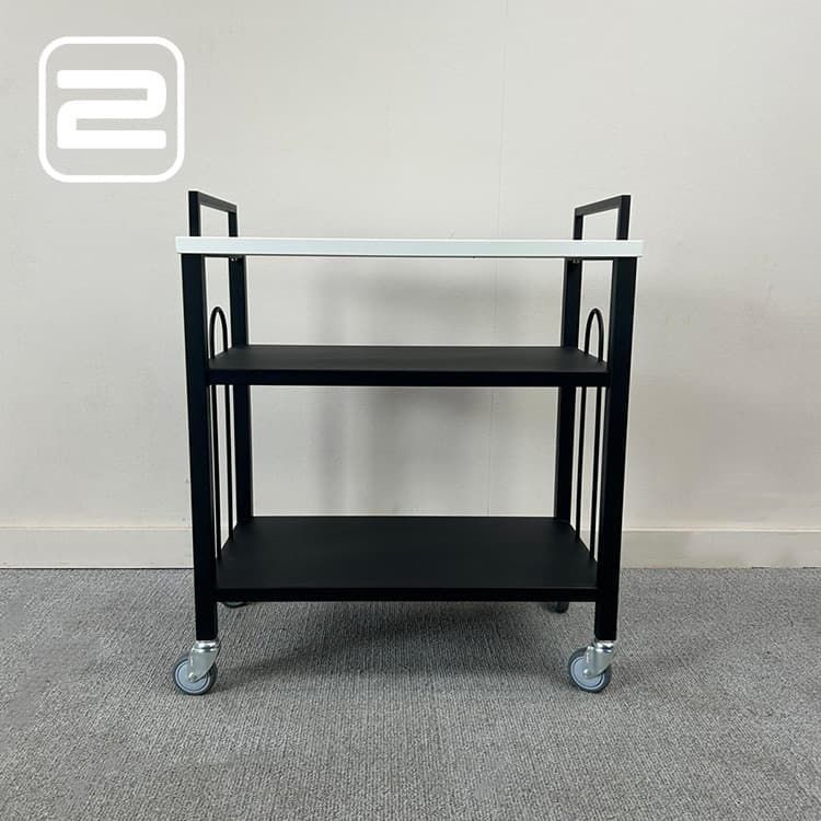 Dienstwagentje - Zwart / Wit Metaal / Zwart metaal Vierpoot mt wielen