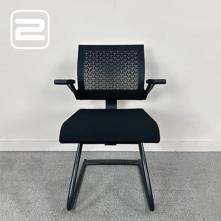 Vergaderstoel - Zwart Stof / Zwart metaal Cantilever