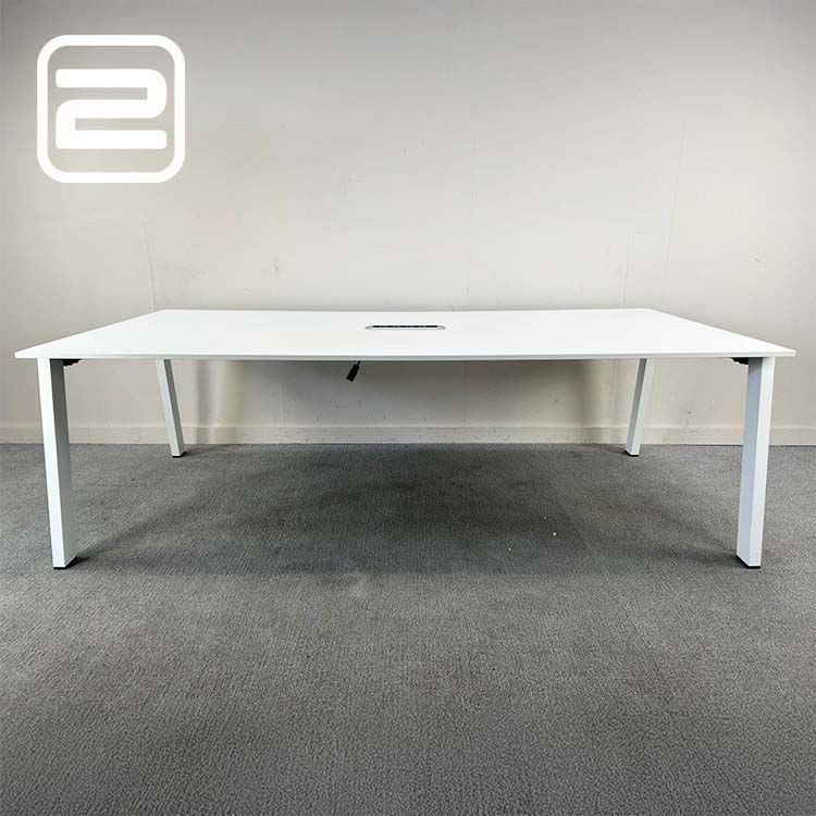 AHREND Vergadertafel B240xD120xH75 - Wit Melamine / Wit metaal Vierpoot AHREND Vergadertafel B240xD120xH75 - Wit Melamine / Wit metaal Vierpoot