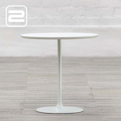 ARPER Dizzie Bijzettafel B51xD47xH50 - Wit / grijs MDF embossed / Lichtgrijs Voetplaat ARPER Dizzie Bijzettafel B51xD47xH50 - Wit / grijs MDF embossed / Lichtgrijs Voetplaat