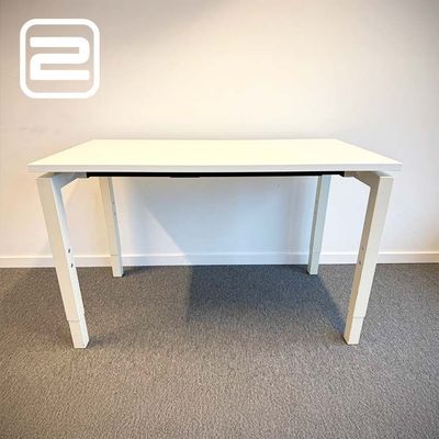 Tafel B120xD60xH78 - Wit Melamine / Wit metaal Vierpoot
