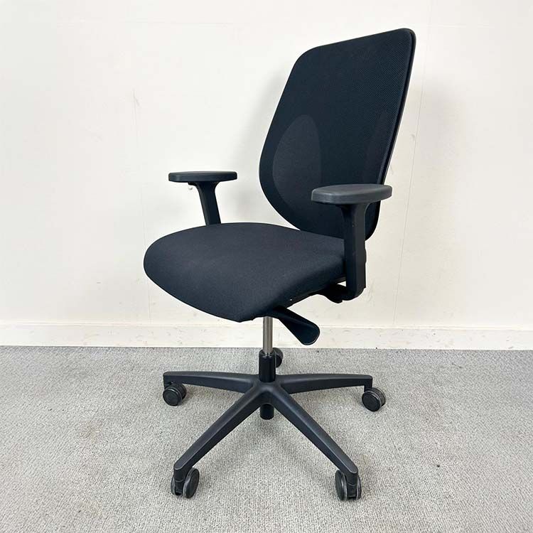 GIROFLEX 353 Ergonomische Bureaustoel - Zwart Stof / Kunststof Voetkr mt wielen