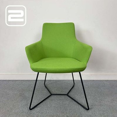 Ontvangststoel - Groen Stof / Zwart metaal Sledepoot