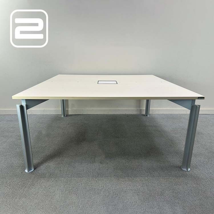 BULO Werkeiland B160xD160xH72-80 - Licht hout Melamine / Metaal Vierpoot