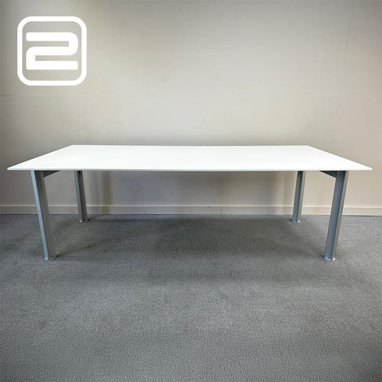 BULO Bureau B220xD100xH70-80 - Wit Melamine / Metaal Vierpoot