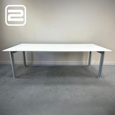 BULO Bureau B220xD100xH70-80 - Wit Melamine / Metaal Vierpoot