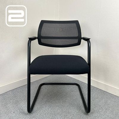 SITLAND Ontvangststoel - Zwart Stof / Zwart metaal Cantilever SITLAND Ontvangststoel - Zwart Stof / Zwart metaal Cantilever