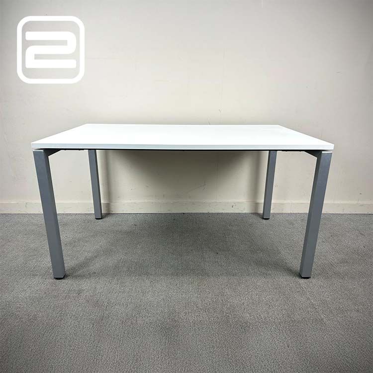 NOWYSTYL Tafel B140xD80xH75 - Wit Melamine / Metaal Vierpoot