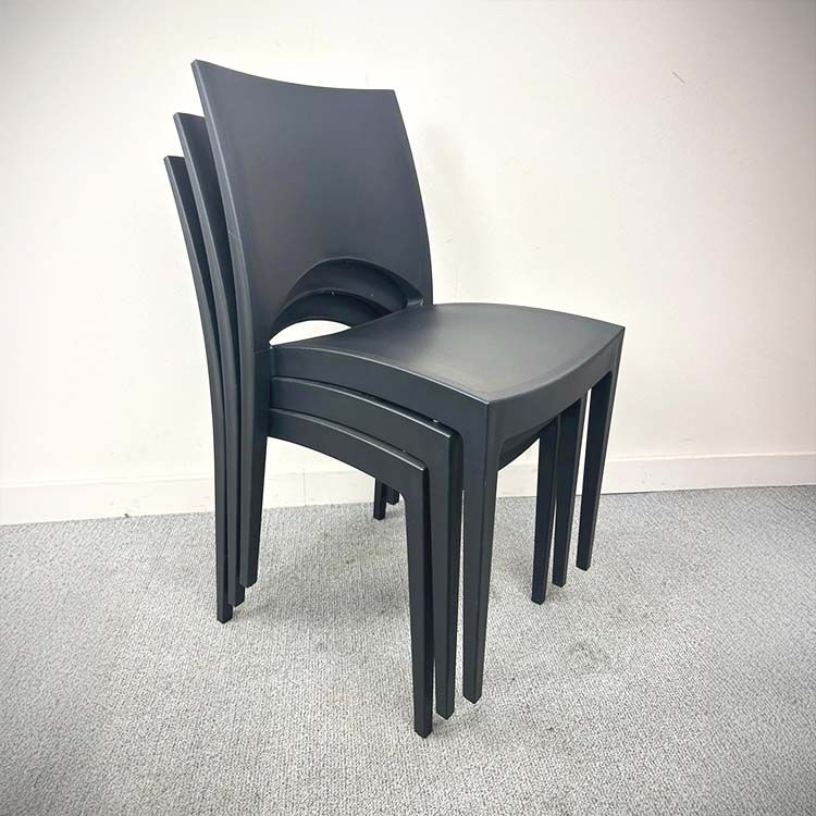 GRANDSOLEIL Kantinestoel Stapelbaar - Zwart Kunststof / Kunststof Vierpoot