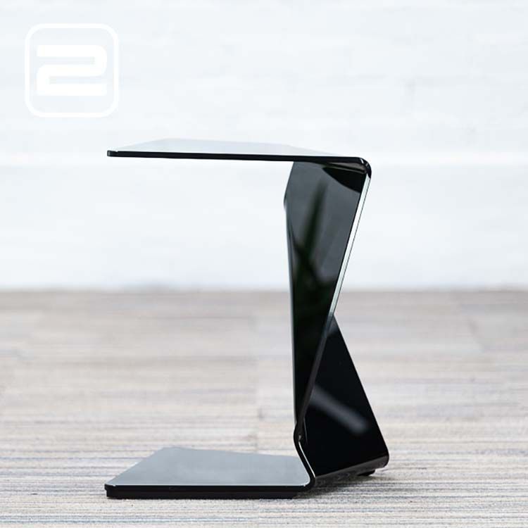 FIAM ITALIA Sigmy Bijzettafel by Laura Aquili and Ergian Alberg B46xD42xH55 - Zwart Glas / Voetplaat