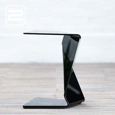 FIAM ITALIA Sigmy Bijzettafel by Laura Aquili and Ergian Alberg B46xD42xH55 - Zwart Glas / Voetplaat FIAM ITALIA Sigmy Bijzettafel by Laura Aquili and Ergian Alberg B46xD42xH55 - Zwart Glas / Voetplaat