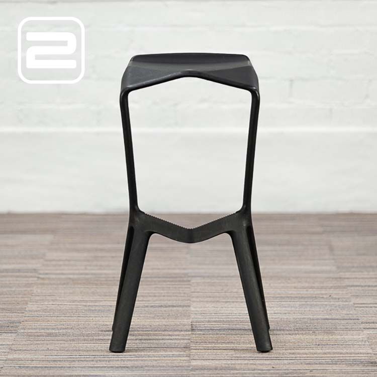 PLANK Miura Kruk by Konstantin Grcic - Zwart Polypropylene / Zwart polypropylene Vierpoot