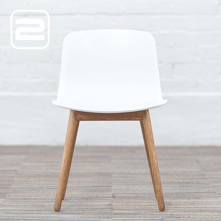HAY About a Chair AAC12 Ontvangststoel - Wit Kunststof / Eiken Hout Vierpoot