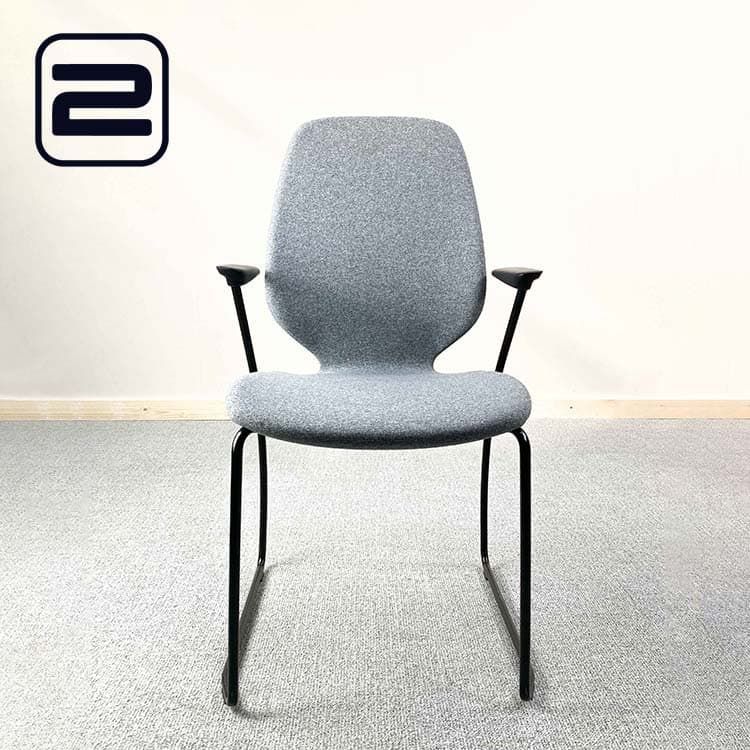 KINNARPS Monroe Vergaderstoel - Lichtgrijs Stof / Zwart Metaal Slede