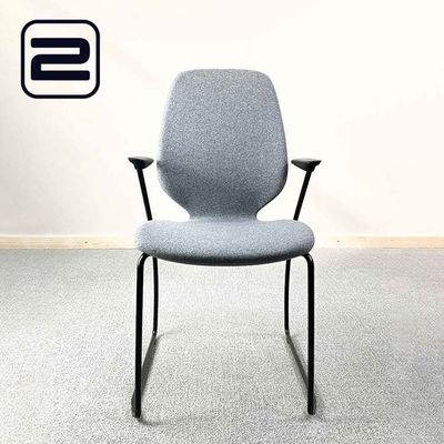 KINNARPS Monroe Vergaderstoel - Lichtgrijs Stof / Zwart Metaal Slede