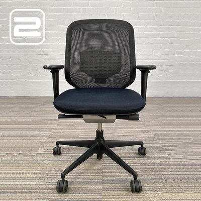 VITRA Meda pro Plus Vergaderstoel - Zwart Stof / Mesh / Zwart kunststof Voetkr mt wielen