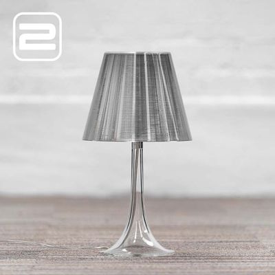 FLOS Miss K Tafel- Bureaulamp design by Philippe Starck B23xD23xH43 - zilver kunststof / kunststof Vloerplaat