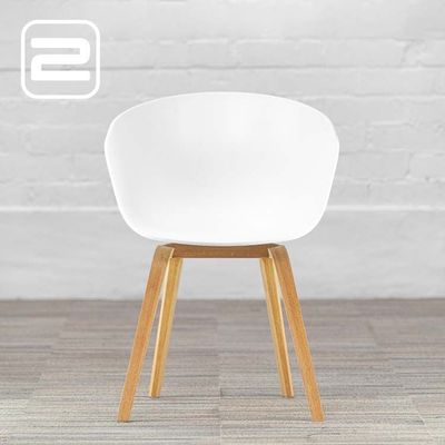 HAY About a Chair AAC22 Ontvangststoel - wit kunststof / eiken hout Vierpoot