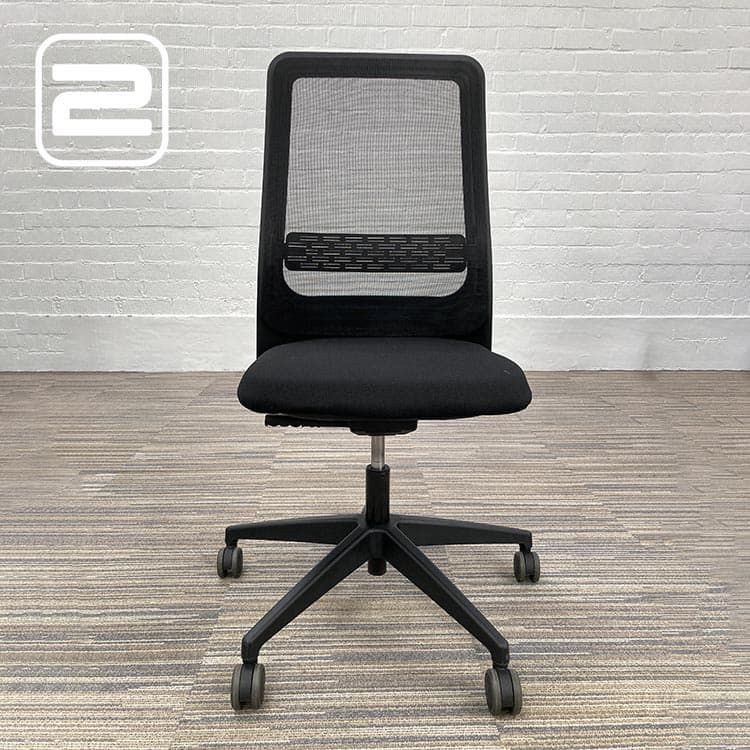 INTERSTUHL Freeway Bureaustoel - zwart stof / mesh / zwart kunststof Kruisvoet