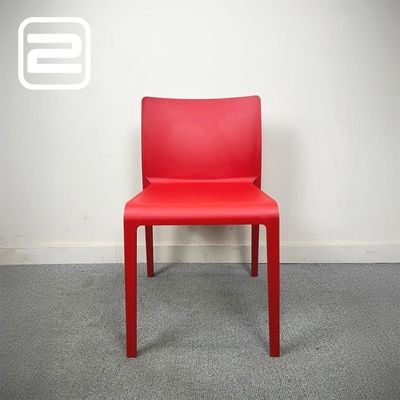 PEDRALI Volt Bezoekersstoel stapelbaar - rood kunststof / kunststof Vierpoot