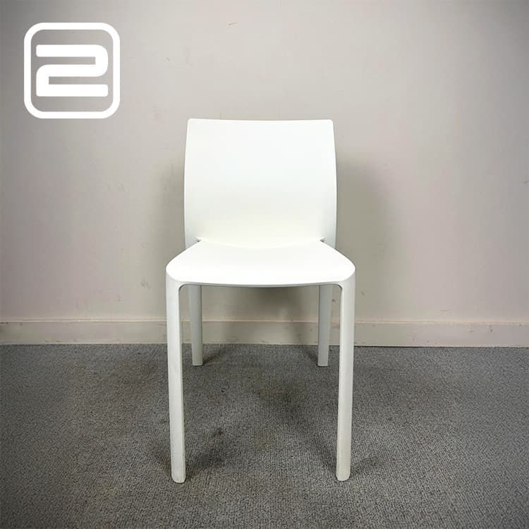 KASTEL Klia Kantinestoel stapelbaar - wit kunststof / wit kunststof Vierpoot