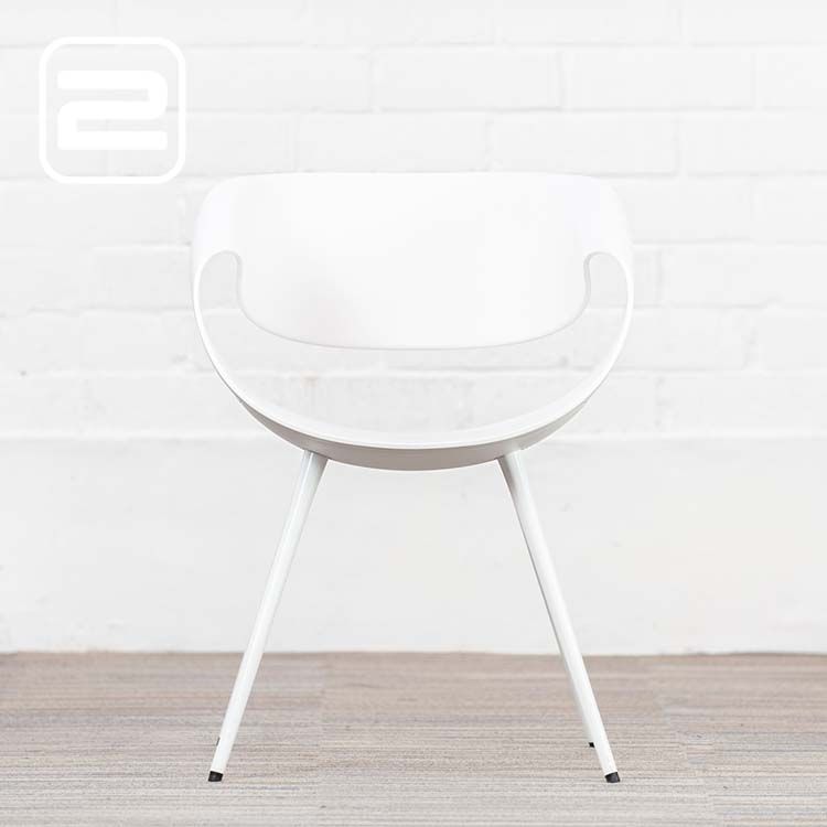 ZÜCO Little Perillo Ontvangststoel design by Martin Bellendat - wit kunststof / wit metalen vierpoot