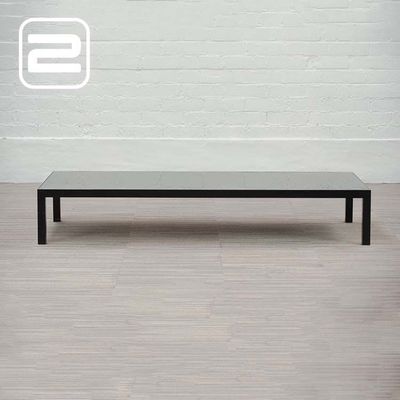 Salontafel B180xD80xH30 - zwart glas / zwart metalen vierpoot Salontafel B180xD80xH30 - zwart glas / zwart metalen vierpoot