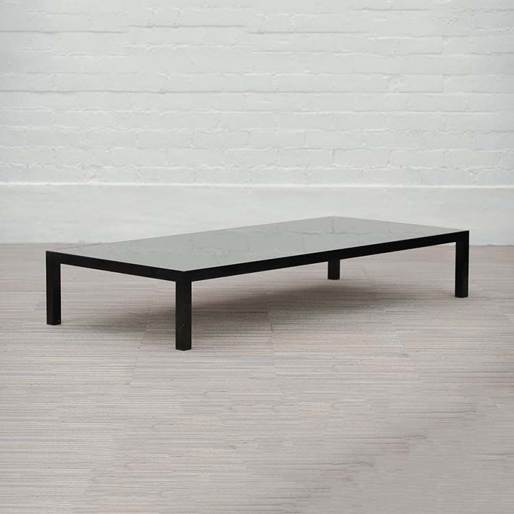 Salontafel B180xD80xH30 - zwart glas / zwart metalen vierpoot