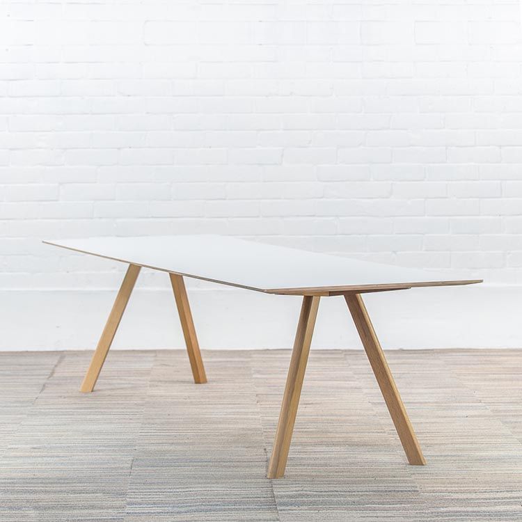 HAY Copenhague CPH30 Vergadertafel design by Ronan & Erwan Bouroullec B250xD90xH74 - wit laminaat / gelakt eiken vierpoot