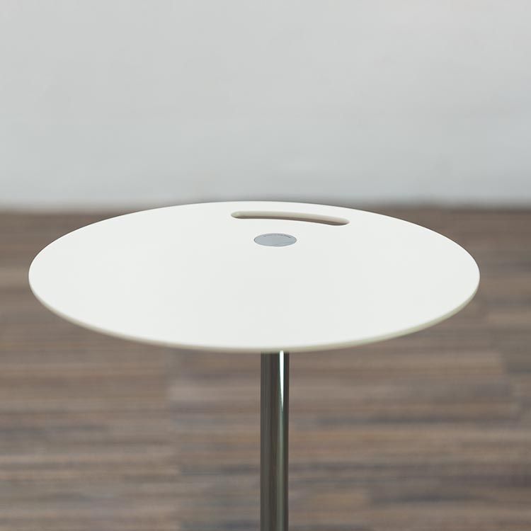 FRITZ HANSEN Little Friend KS12 Bijzettafel Rond design by Kasper Salto B45xD45xH60 - wit laminaat en chrome / chrome driepoot