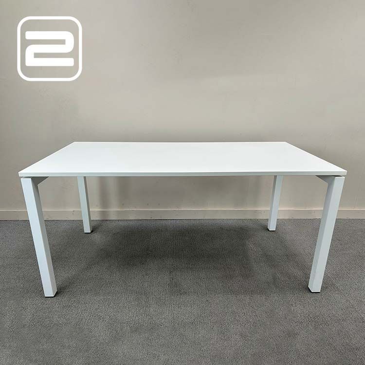 Tafel B160xD80xH75 - wit melamine / wit metaal vierpoot