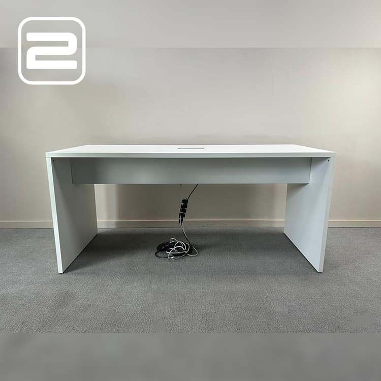 Bureau B240xD100xH110 - wit melamine / wit melamine wandpoot