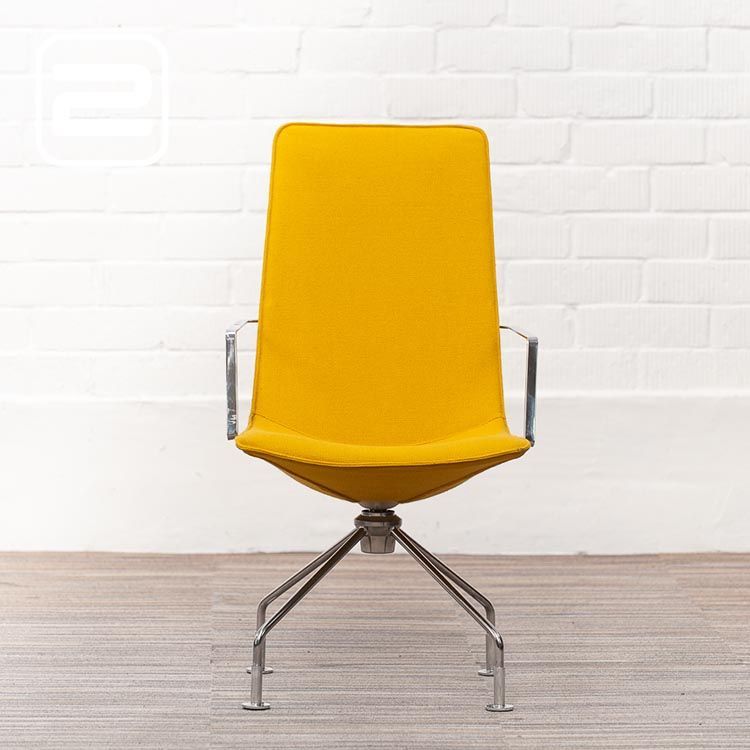 LAMMHULTS Comet Easy Chair Lounge Chair design by Gunilla Allard - okergeel stof / chrome vierpoot LAMMHULTS Comet Easy Chair Lounge Chair design by Gunilla Allard - okergeel stof / chrome vierpoot