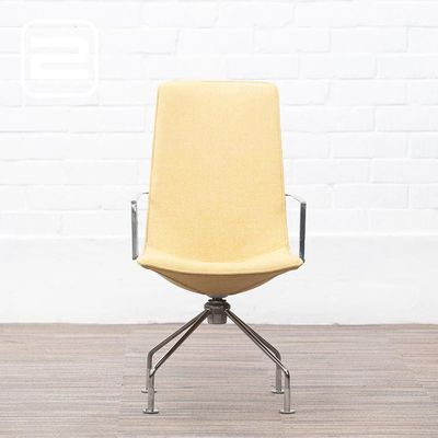 LAMMHULTS Comet Easy Chair Lounge Chair design by Gunilla Allard - lichtgeel stof / chrome vierpoot LAMMHULTS Comet Easy Chair Lounge Chair design by Gunilla Allard - lichtgeel stof / chrome vierpoot