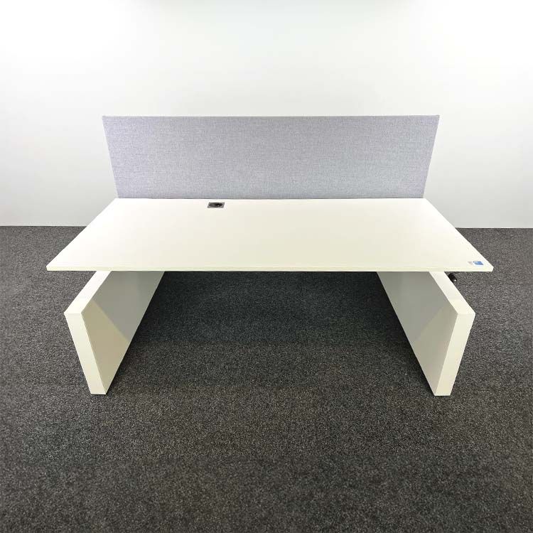 AHREND Four Duo Dubbele Workbench B180xD170xH61-88 - wit melamine / wit metaal wandpoot