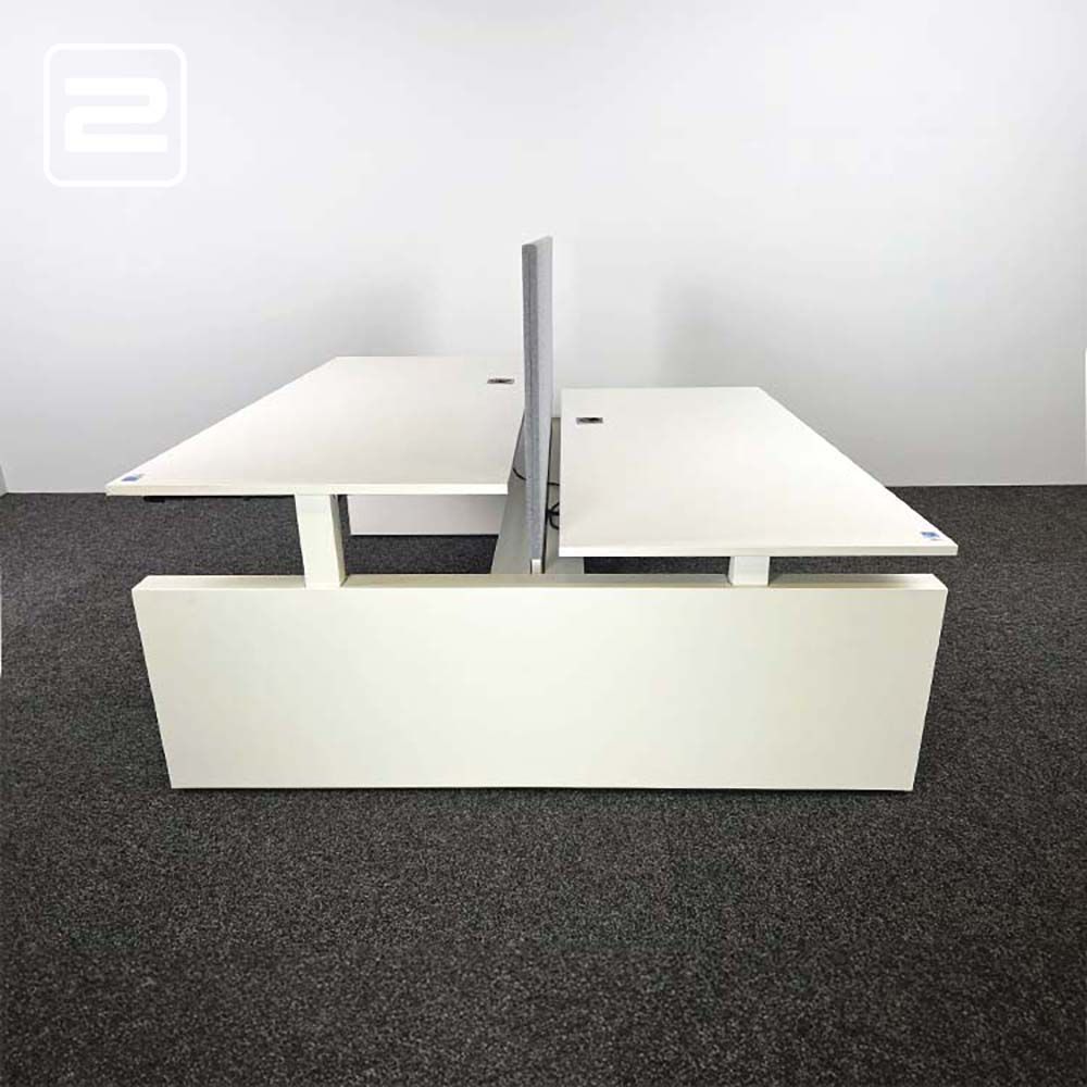 AHREND Four Duo Dubbele Workbench B180xD170xH61-88 - wit melamine / wit metaal wandpoot AHREND Four Duo Dubbele Workbench B180xD170xH61-88 - wit melamine / wit metaal wandpoot