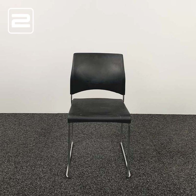 STING Spot Bezoekersstoel Stapelbaar - zwart kunststof / chrome sledepoot
