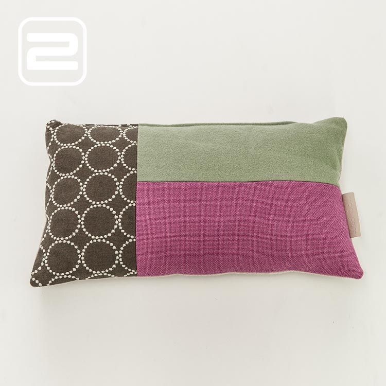 KUS-SEN Kussen design by Susan van Heumen B50xL30 - grijs, roze en groen stof KUS-SEN Kussen design by Susan van Heumen B50xL30 - grijs, roze en groen stof