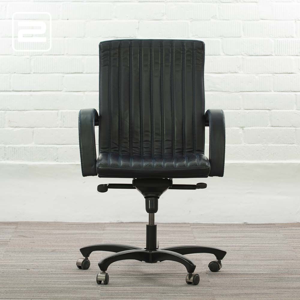 DURLET Principal Bureaustoel - donkerblauw leder / zwart metalen sterpoot