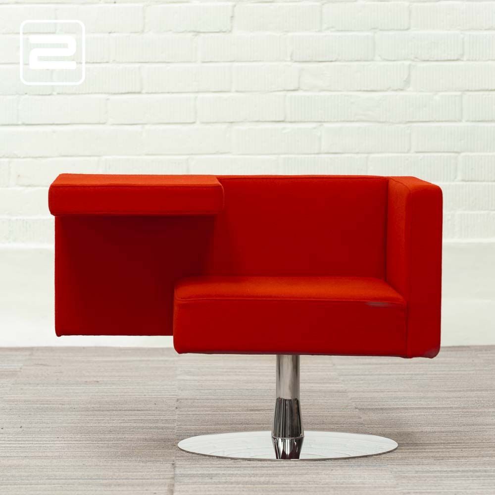 OFFECCT Solitaire Armchair design by Alfredo Häberli - rood stof / chrome vloerplaat