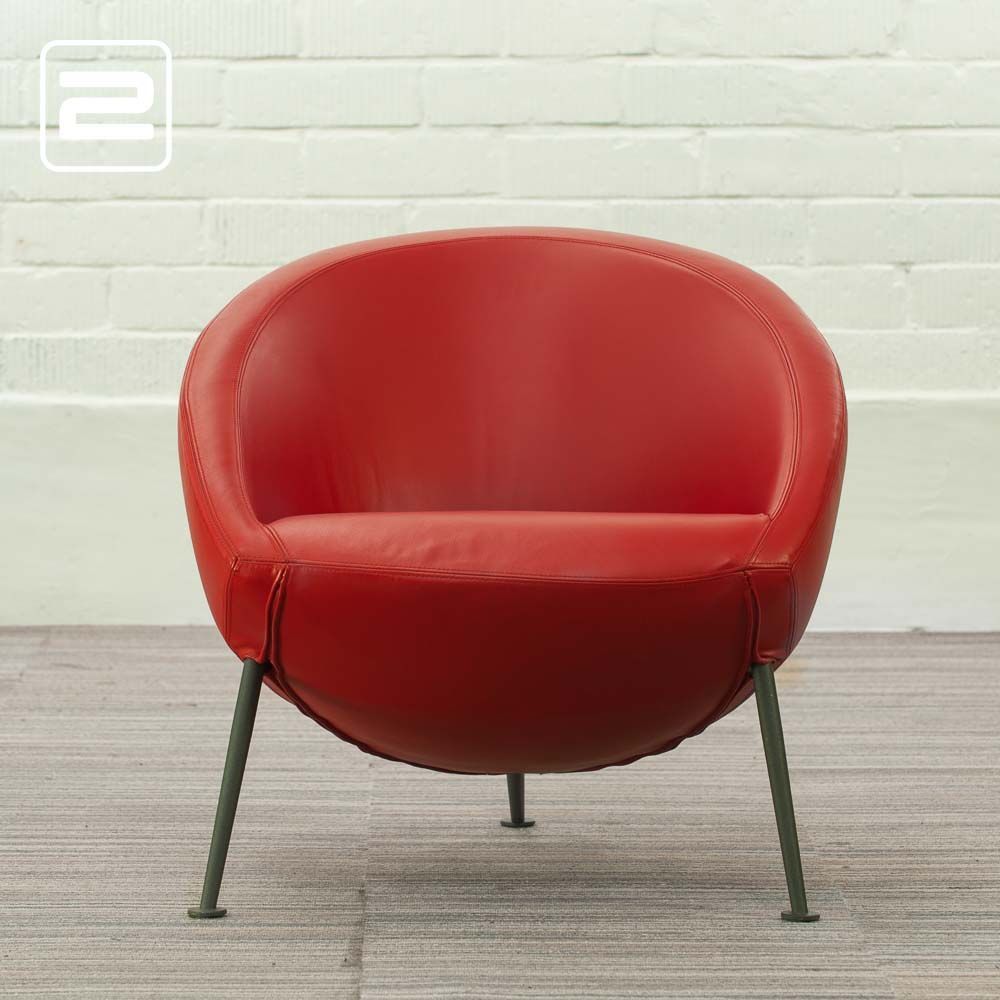 ARTIFORT Hanna Lounge Chair design by René Holten - rood leder / grijs metaal driepoot