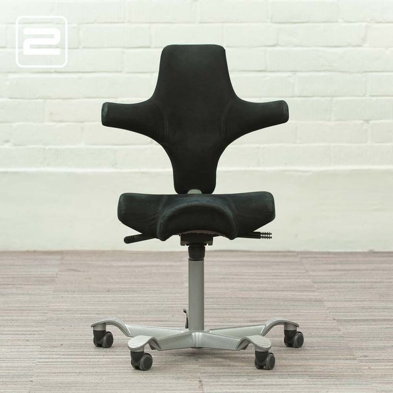 HAG Capsico 8106 Ergonomische Bureaustoel design by Peter Opsvik - zwart vilt / grijs metalen sterpoot HAG Capsico 8106 Ergonomische Bureaustoel design by Peter Opsvik - zwart vilt / grijs metalen sterpoot