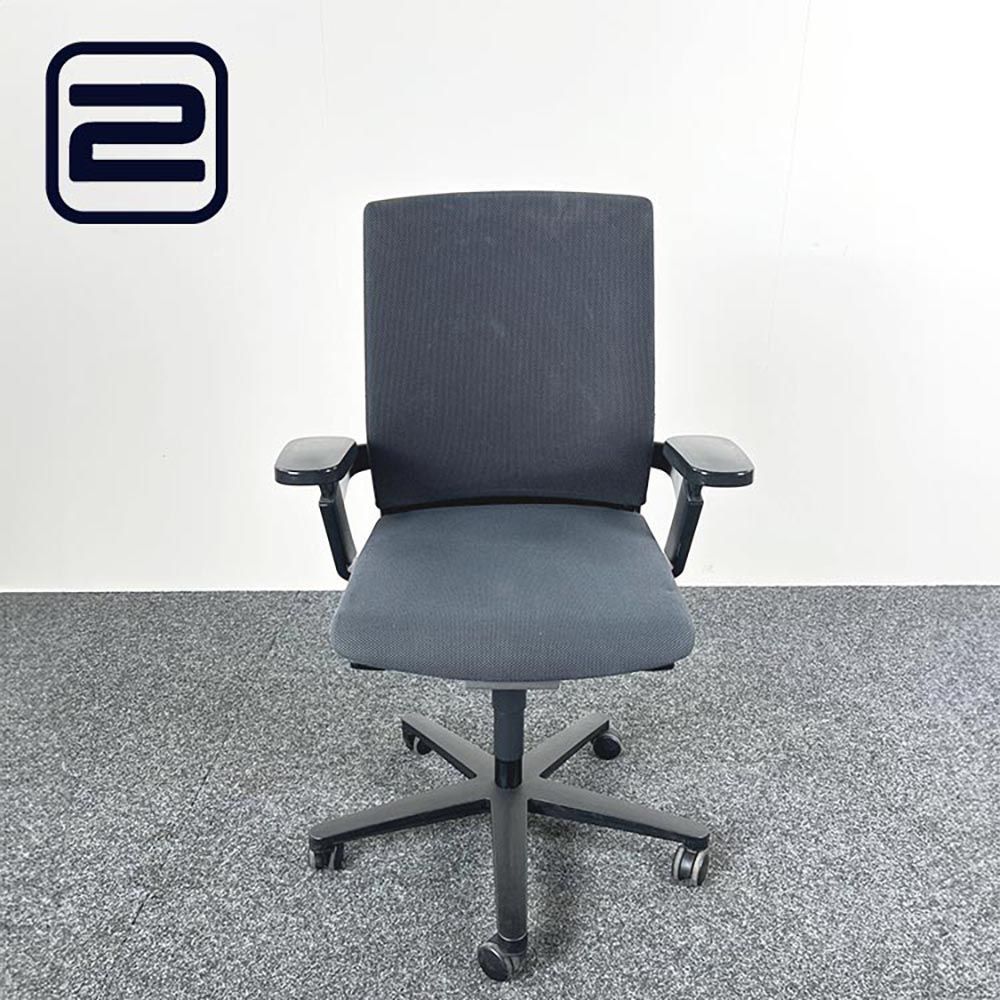 WILKHAHN ON Bureaustoel - zwarte stof / zwart kunststof kruisvoet