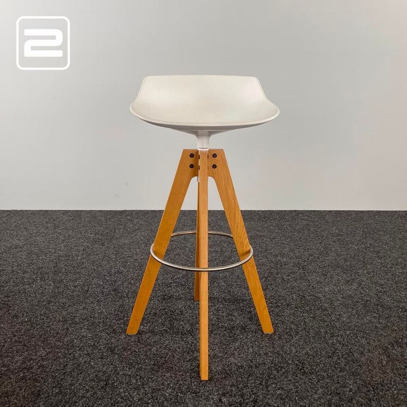 MDF ITALIA Flow Stool Kruk design by Jean-Marie Massaud - wit kunststof / eik houten vierpoot
