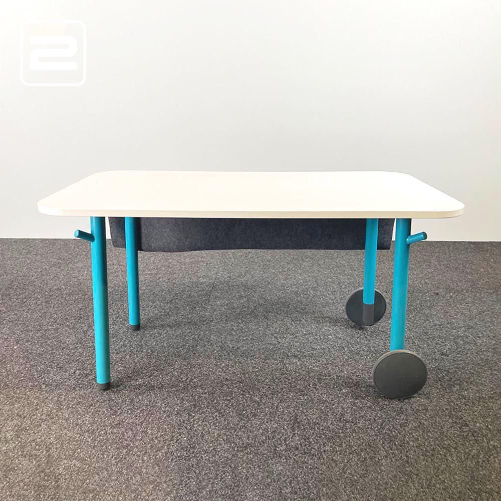 STEELCASE Flex table Tafel B140xD80xH75 - wit melamine / blauw metaal vierpoot