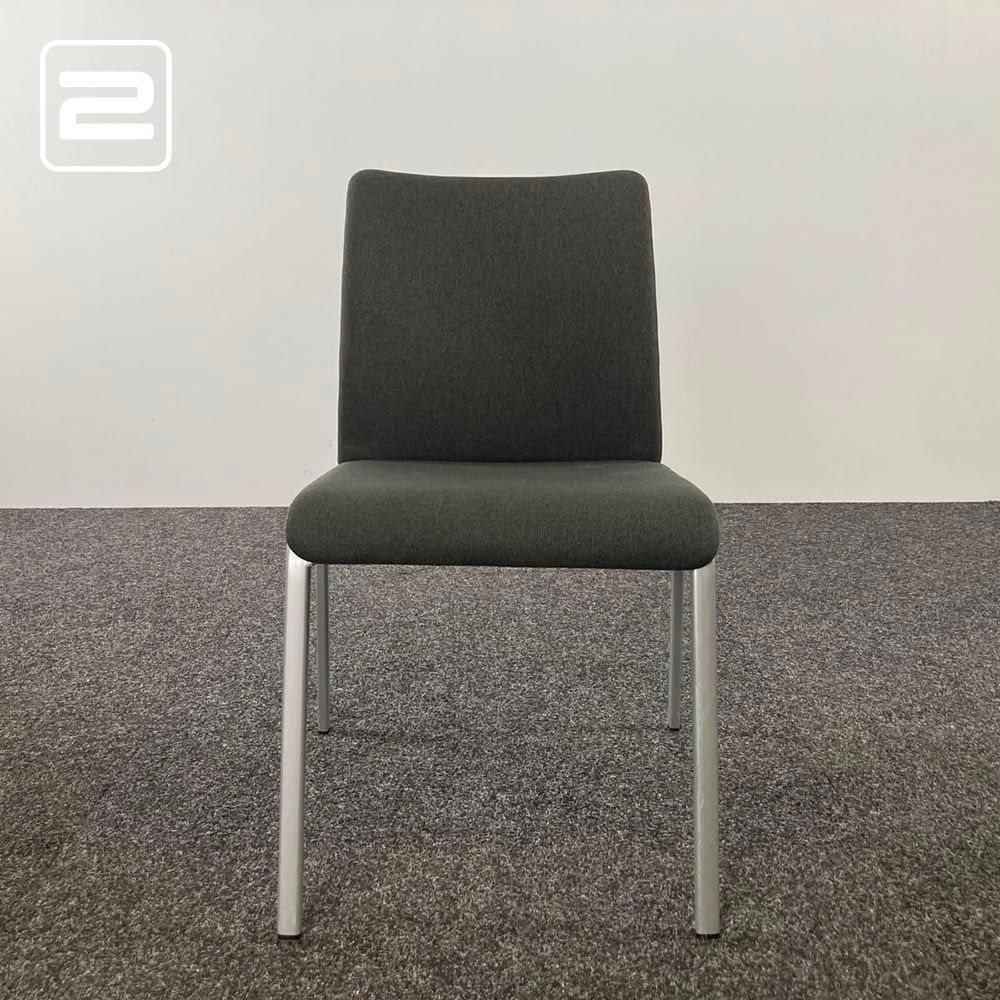 STEELCASE Eastside Vergaderstoel stapelbaar - verzwart groen / metaal vierpoot STEELCASE Eastside Vergaderstoel stapelbaar - verzwart groen / metaal vierpoot