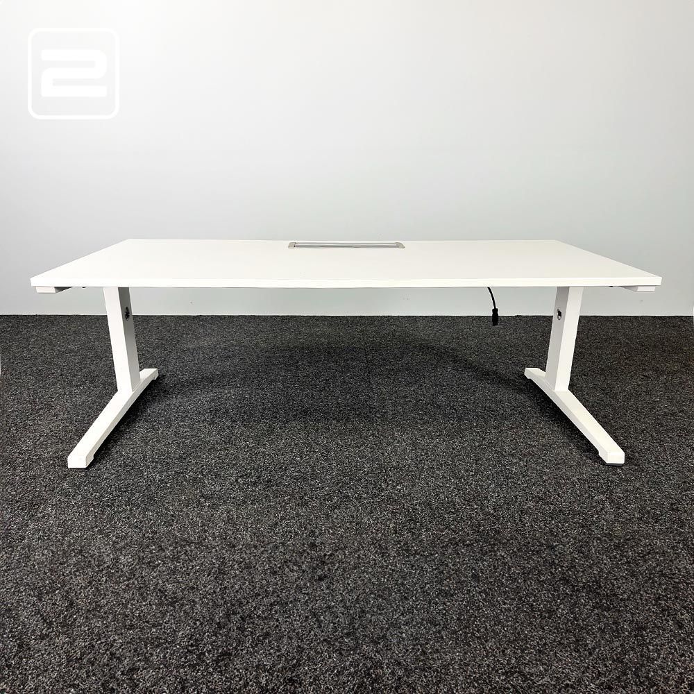 STEELCASE Bureau B180xD80xH62-85 - wit melamine / wit metaal t-poot