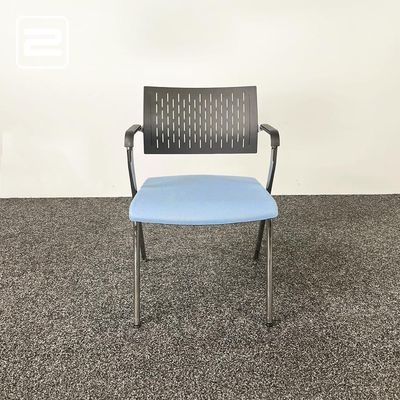 BENE Vergaderstoel - blauwe stof / zwart kunststof / chrome vierpoot